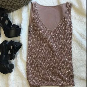 Nude Fish-Scale Tank